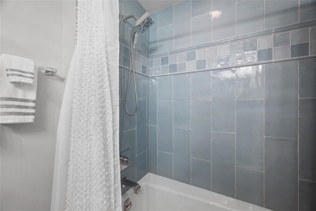 215 Sweet Gum Road Pittsburgh, PA 15238 - Photo 34 of 46 2nd floor bathroom