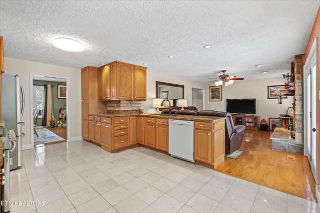 $739,000 | 220 Cedarwood Drive, Sevierville, TN 37876