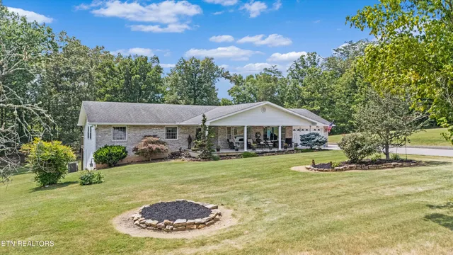 $739,000 | 220 Cedarwood Drive, Sevierville, TN 37876