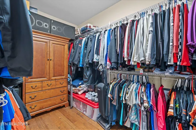 $739,000 | 220 Cedarwood Drive, Sevierville, TN 37876