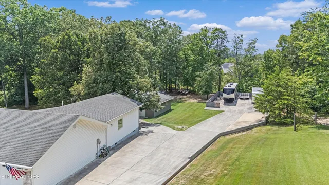 $739,000 | 220 Cedarwood Drive, Sevierville, TN 37876