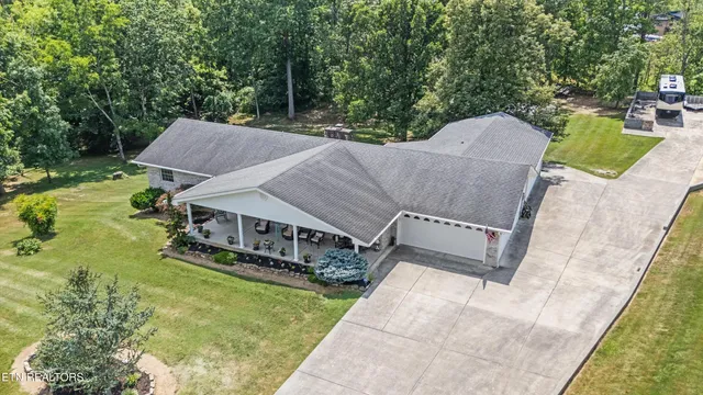 $739,000 | 220 Cedarwood Drive, Sevierville, TN 37876