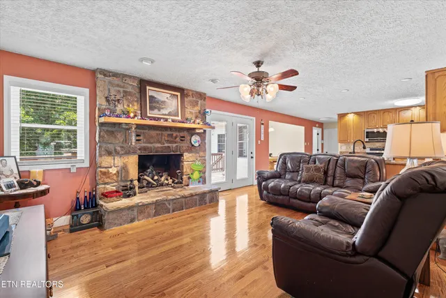 $739,000 | 220 Cedarwood Drive, Sevierville, TN 37876