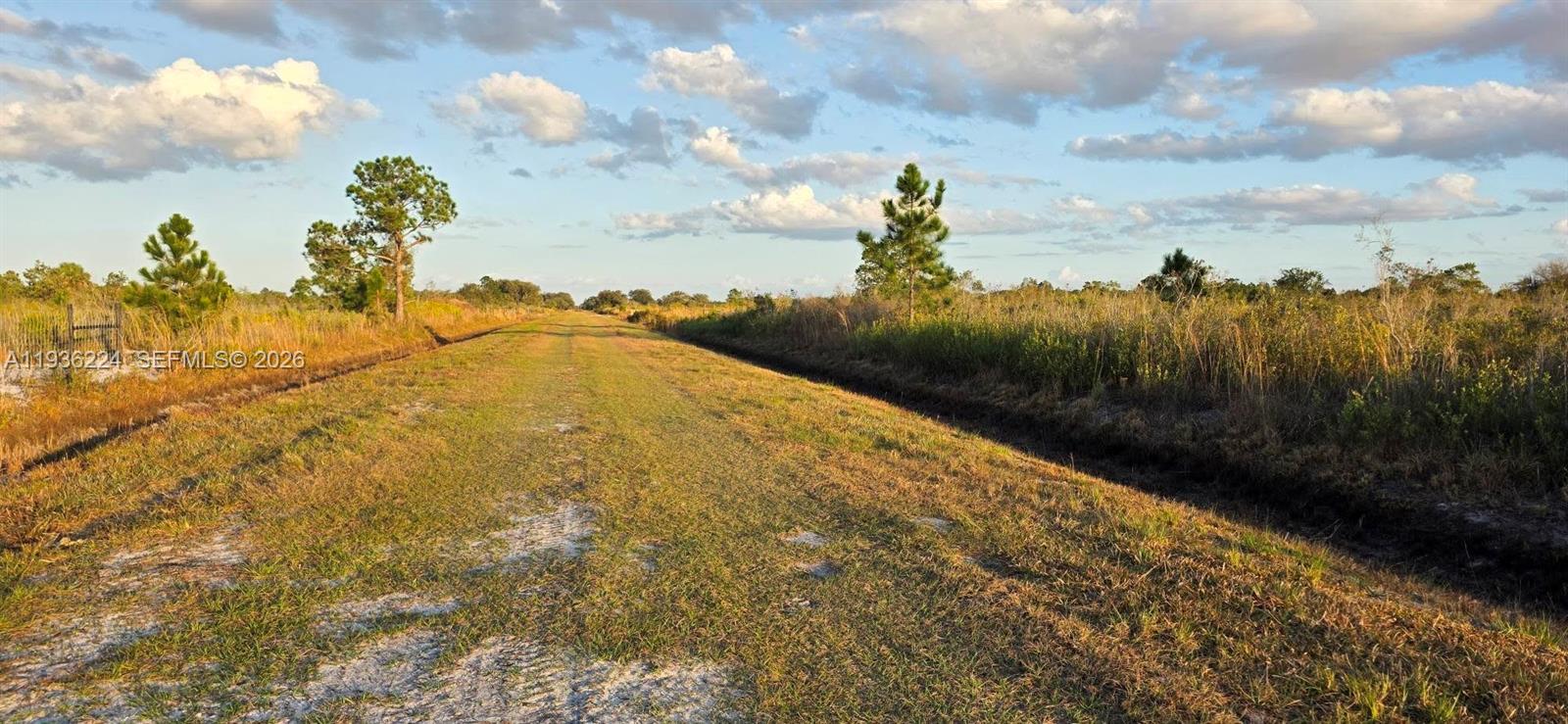 17385 Northwest 314th Street Okeechobee, FL 34972 - Photo 7 of 17 a view of a lake