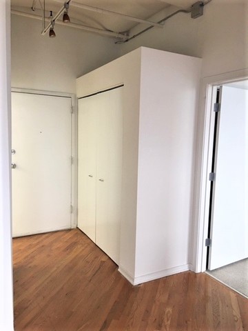 500 South Clinton Street, Unit 611 Chicago, IL 60607 - Photo 7 of 19 a view of a small space