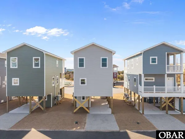 $470,000 | 41107 Villa Drive, Avon, NC 27915
