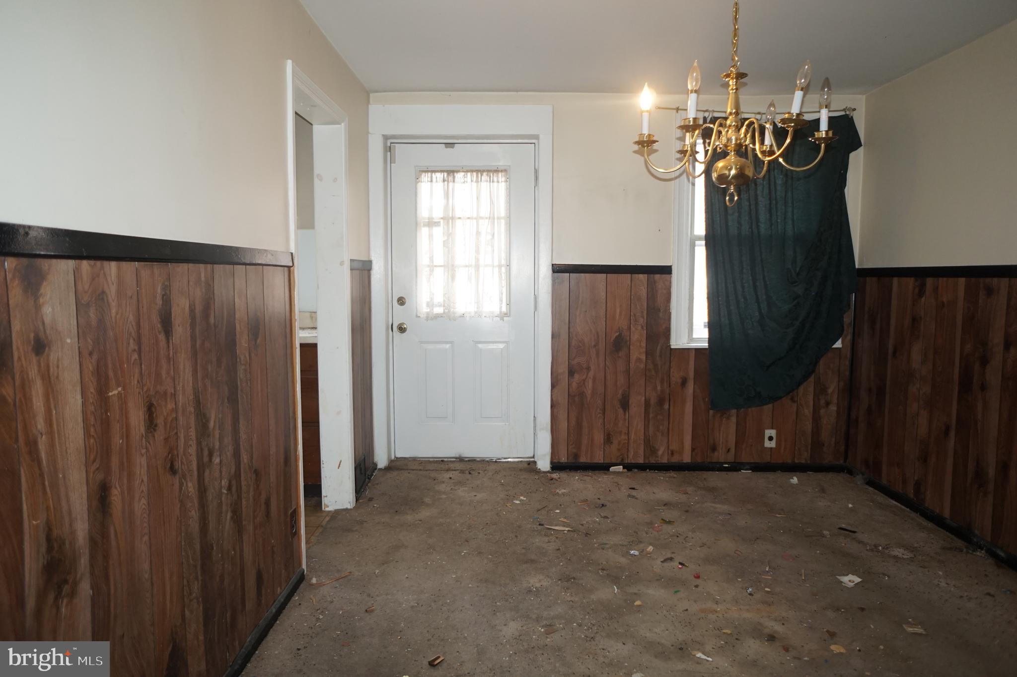 316 Maypole Road Upper Darby, PA 19082 - Photo 5 of 15 Diningroom