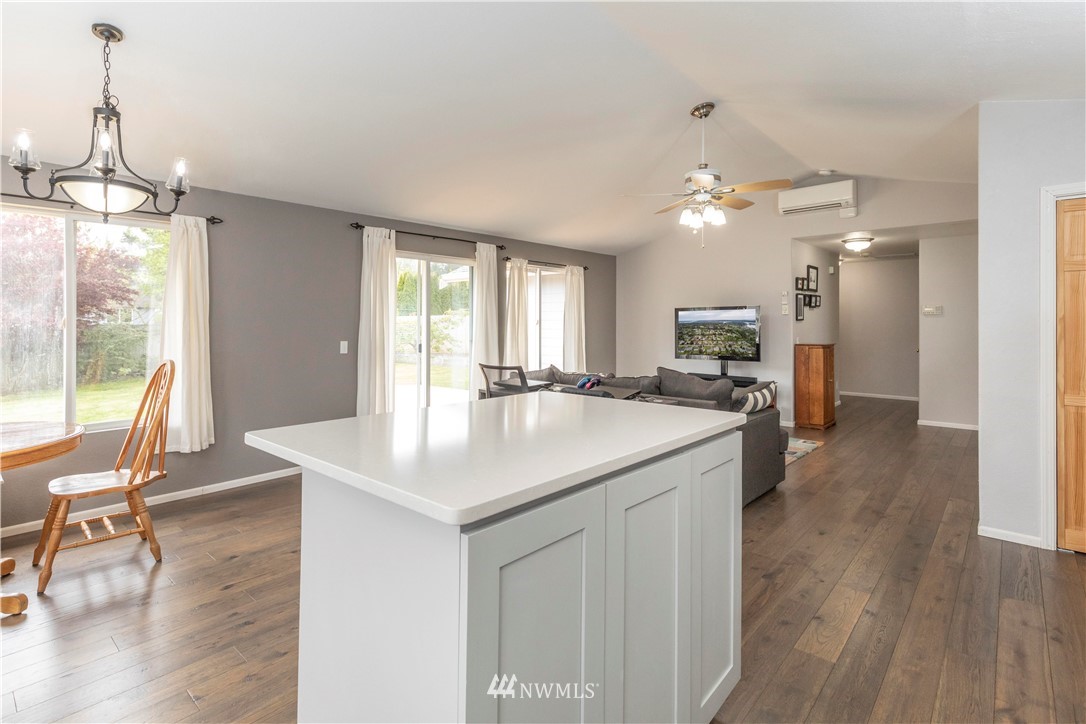 7302 East Raintree Lane Port Orchard, WA 98366 - Photo 6 of 34 Gallery Image 6