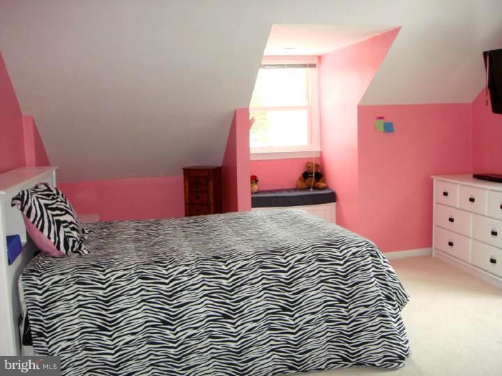 408 Wayne Avenue Springfield, PA 19064 - Photo 16 of 25 Bedroom 2