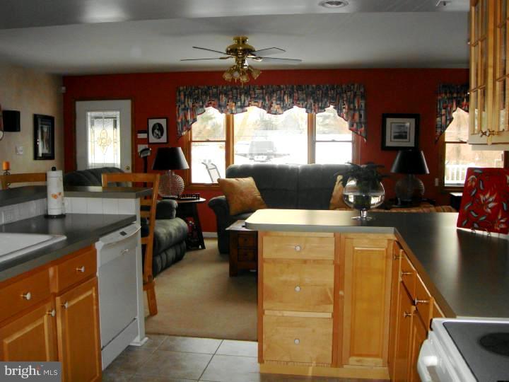 408 Wayne Avenue Springfield, PA 19064 - Photo 8 of 25 Kitchen