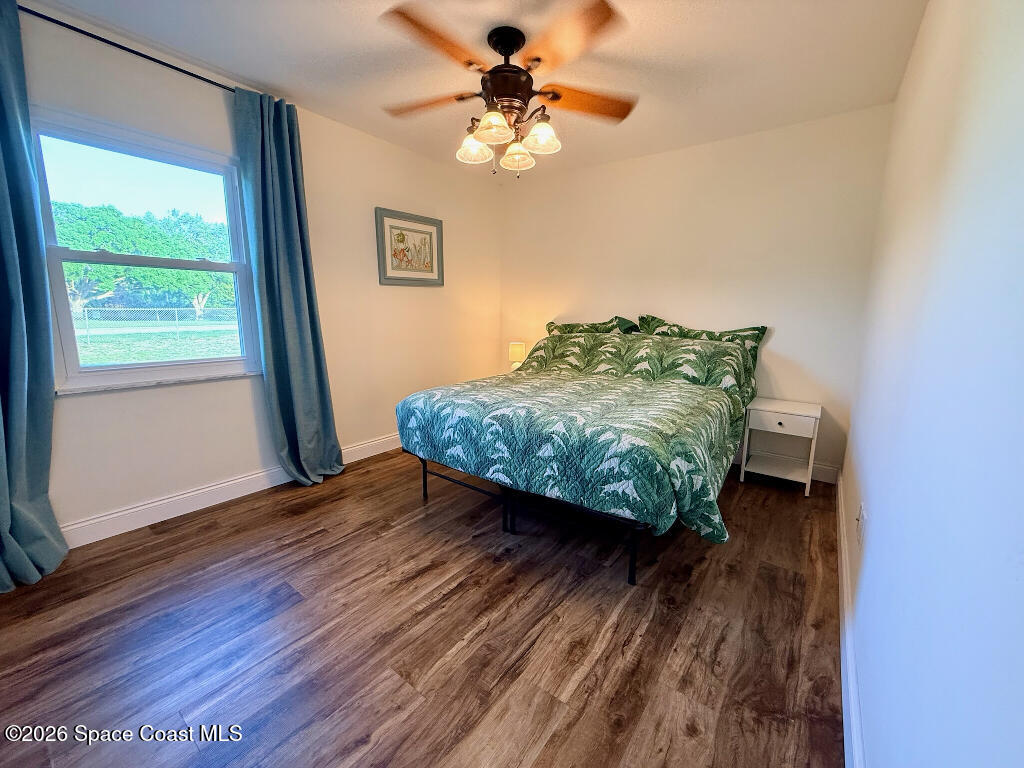 9010 Central Avenue Sebastian, FL 32976 - Photo 6 of 18 a living room with couch and a window