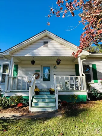 $245,000 | 302 Park Avenue, Mount Holly, NC 28120