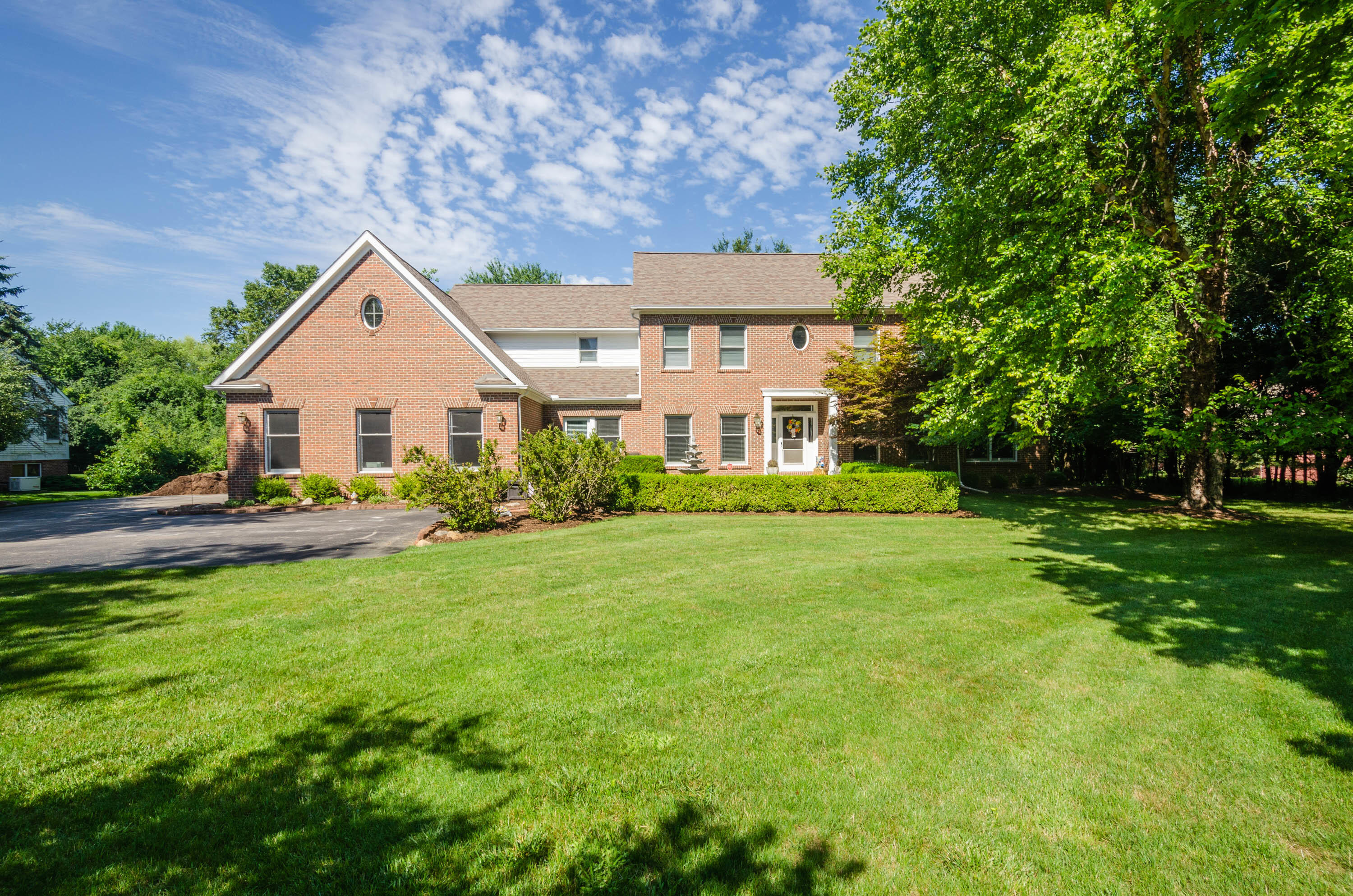 2555 Hickory Road Ann Arbor, MI 48103 - Photo 2 of 62 00__8