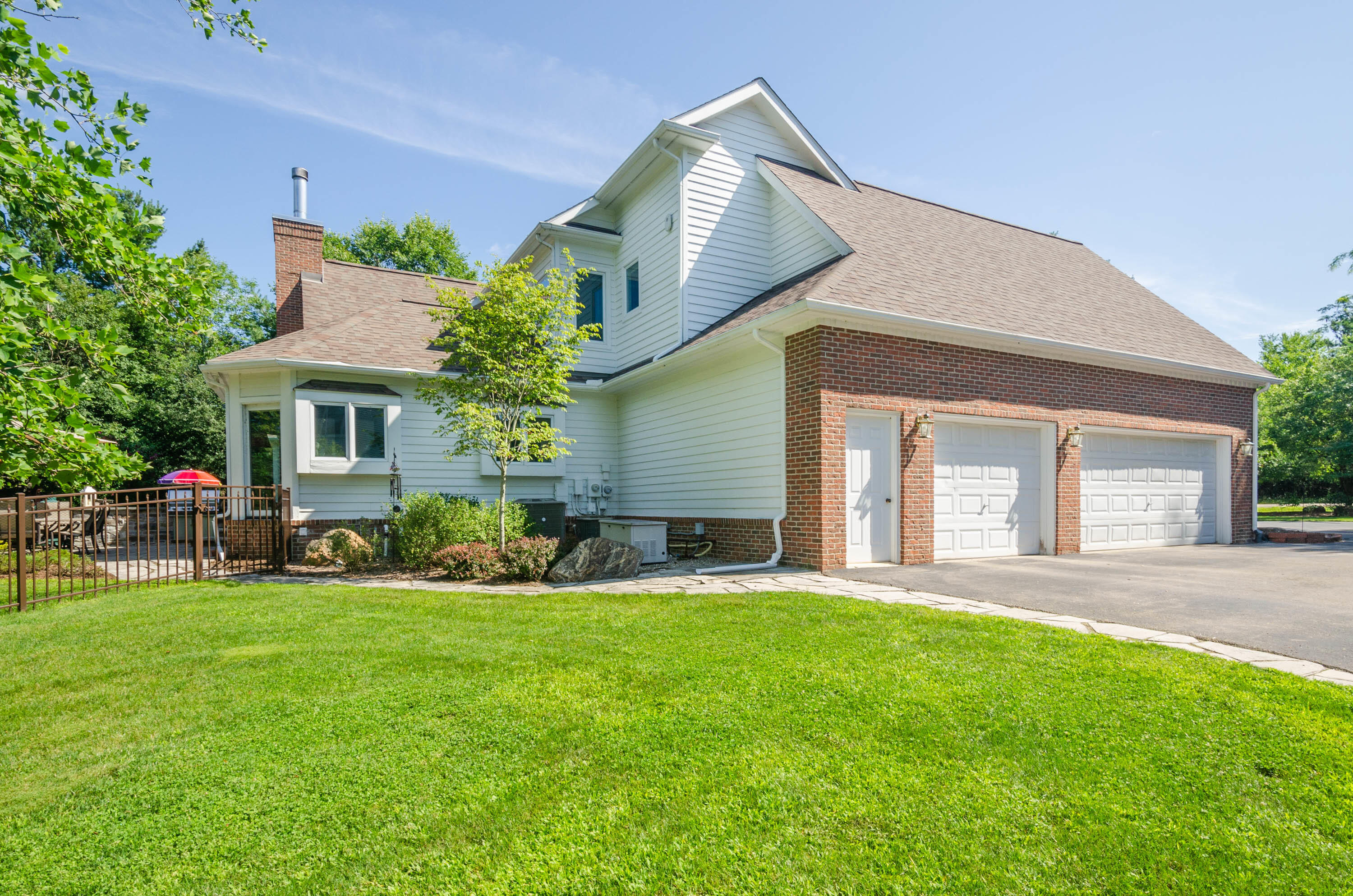 2555 Hickory Road Ann Arbor, MI 48103 - Photo 60 of 62 50