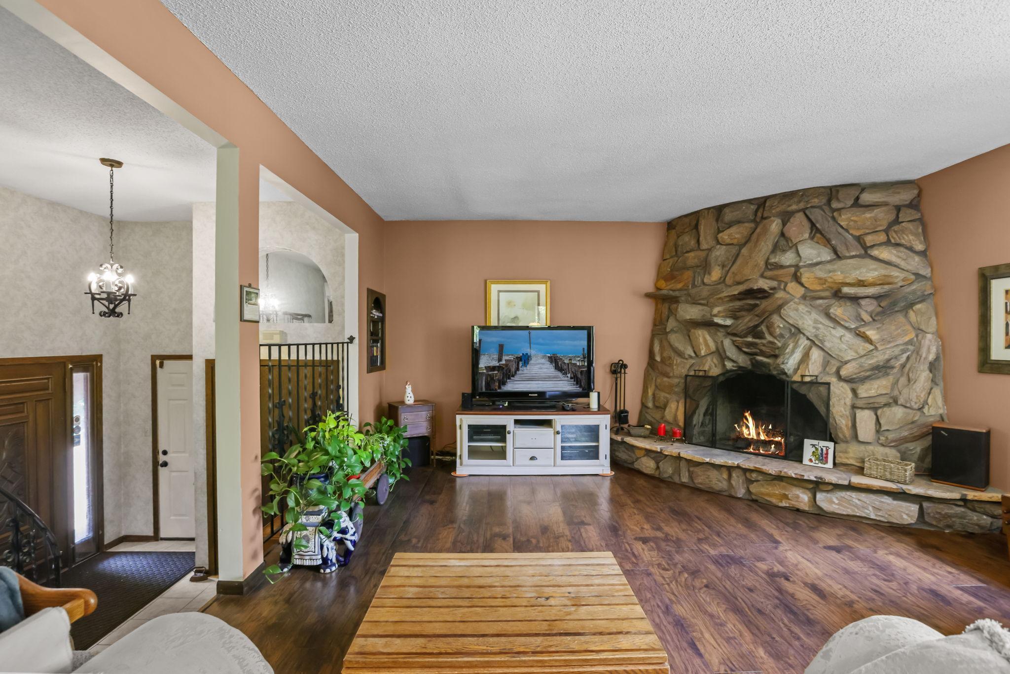 6216 Hackamore Circle Corcoran, MN 55340 - Photo 5 of 48