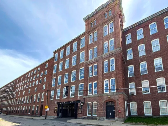 $2,400 | 240 Jackson Street, Unit 307, Lowell, MA 01852