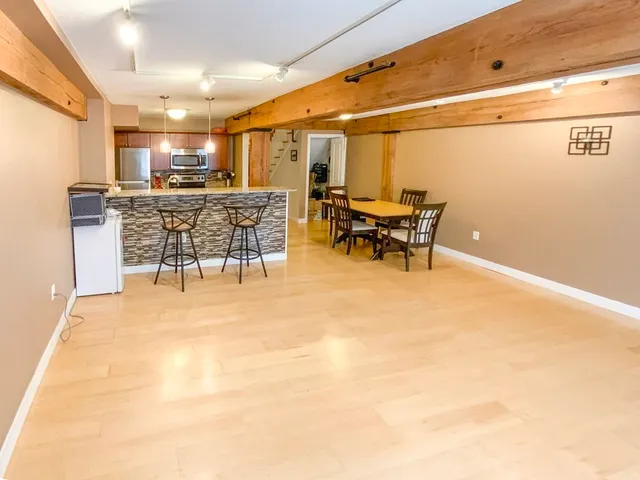 $2,400 | 240 Jackson Street, Unit 307, Lowell, MA 01852