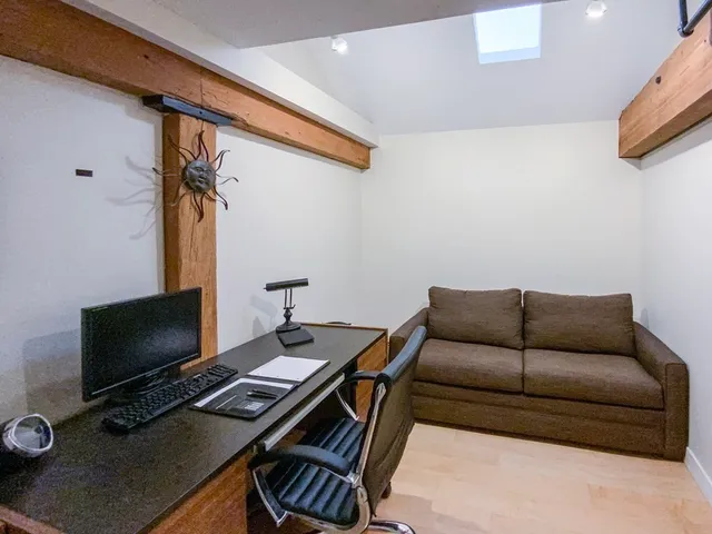 $2,400 | 240 Jackson Street, Unit 307, Lowell, MA 01852