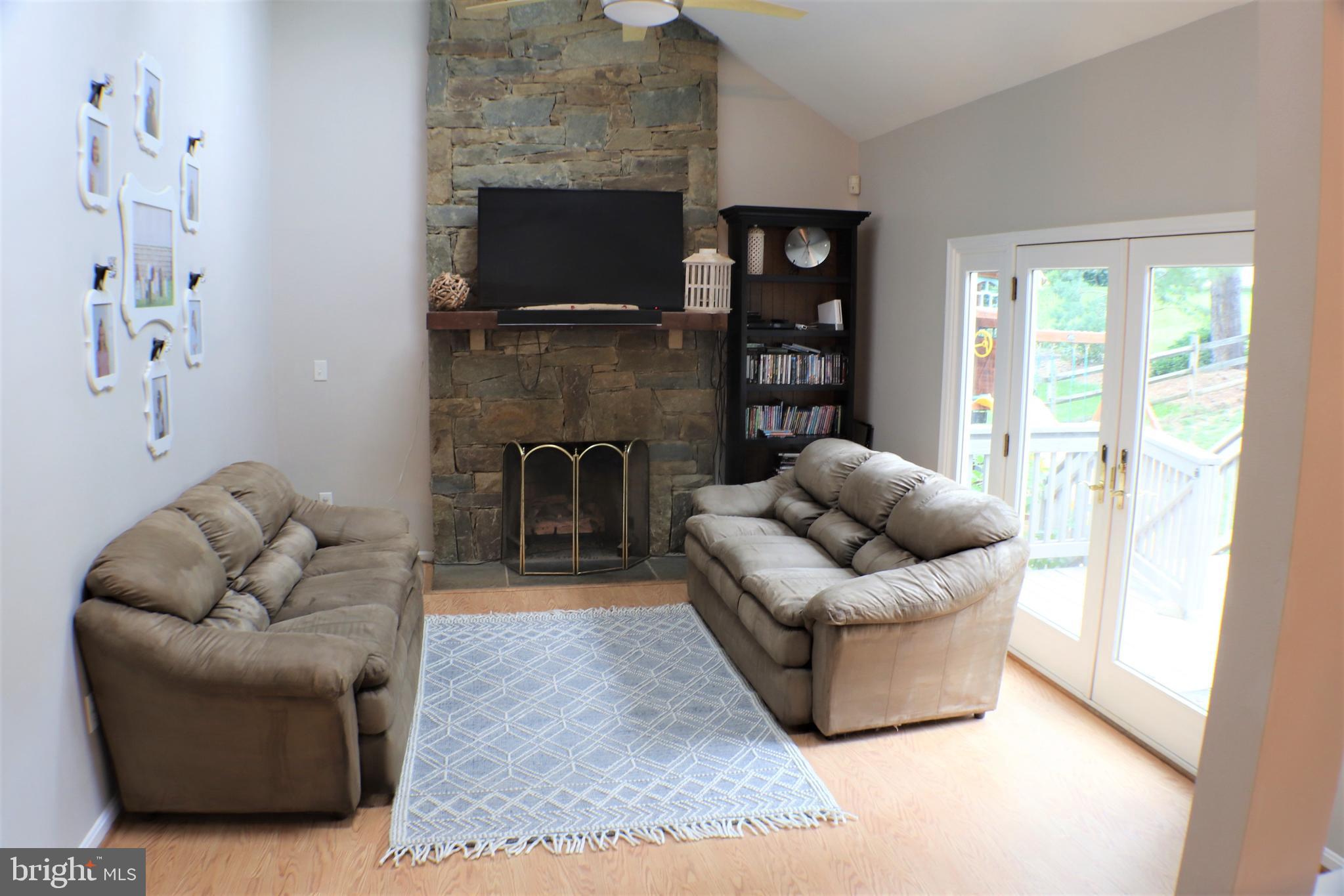 8205 Dry Ridge Road Montgomery Village, MD 20886 - Photo 11 of 44 Family Room