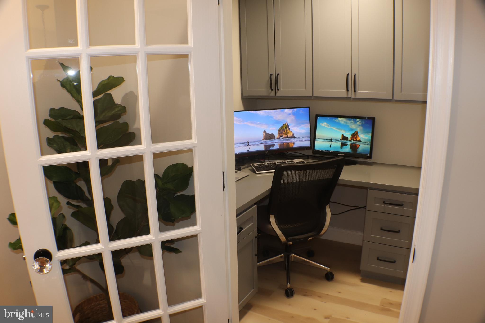 8205 Dry Ridge Road Montgomery Village, MD 20886 - Photo 15 of 44 2nd Floor Office
