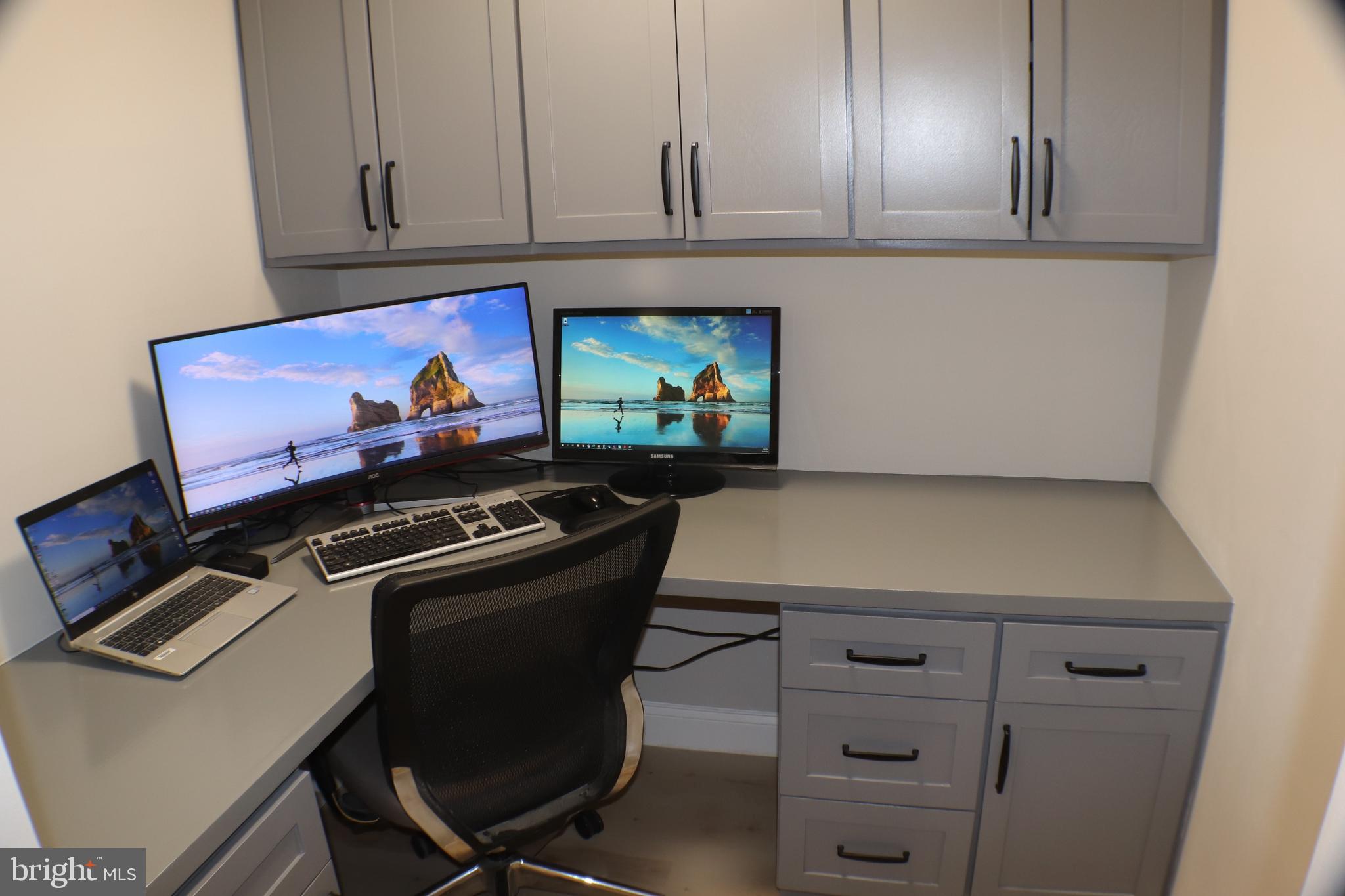 8205 Dry Ridge Road Montgomery Village, MD 20886 - Photo 16 of 44 2nd Floor Office