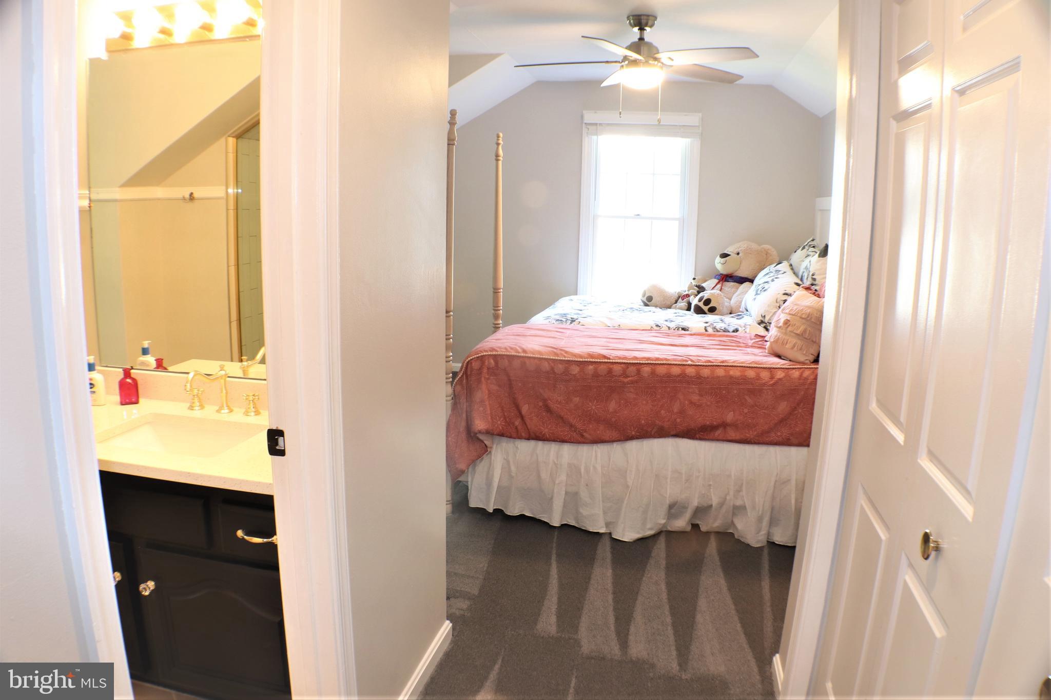 8205 Dry Ridge Road Montgomery Village, MD 20886 - Photo 27 of 44 2nd Master Suite