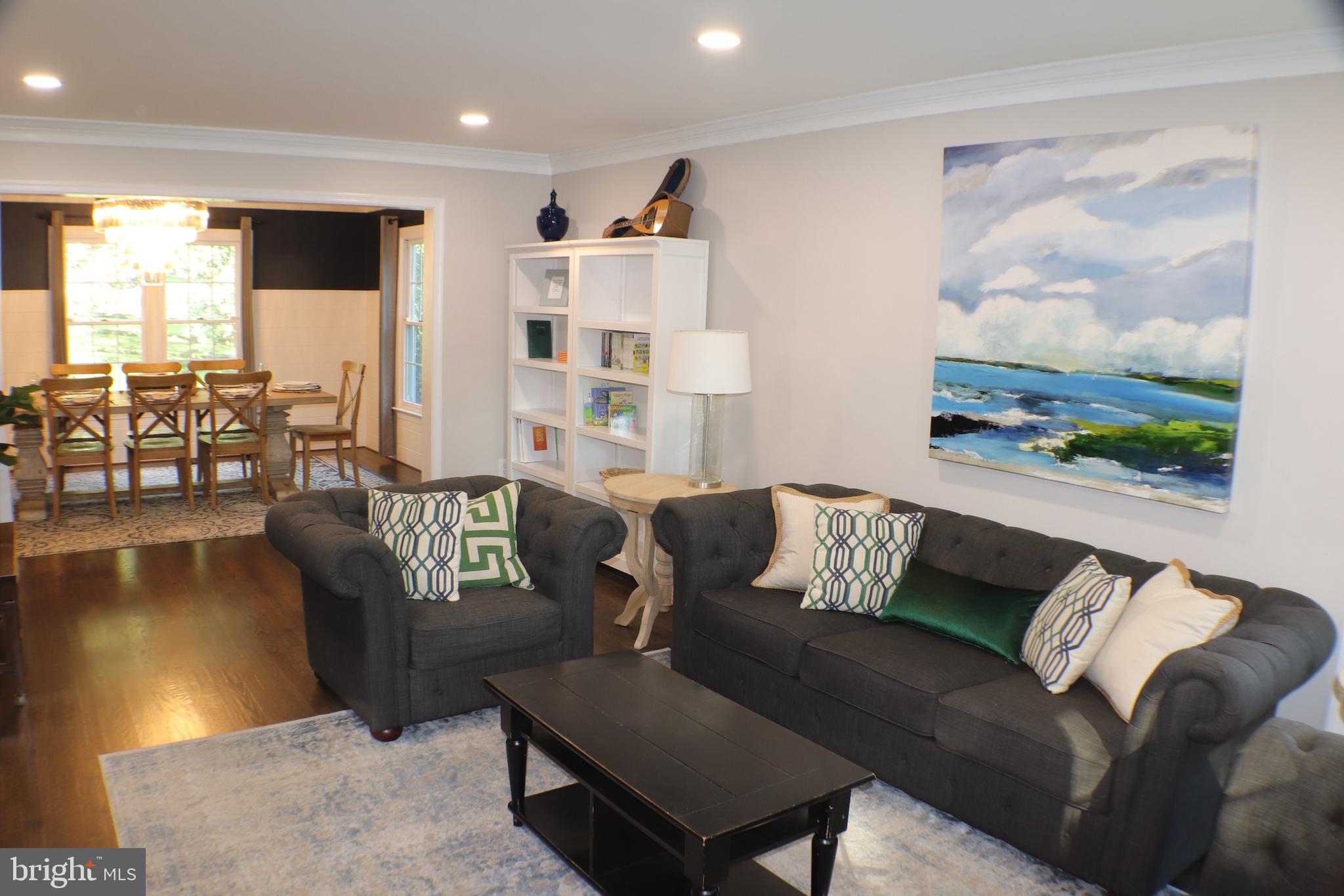 8205 Dry Ridge Road Montgomery Village, MD 20886 - Photo 3 of 44 Living Room