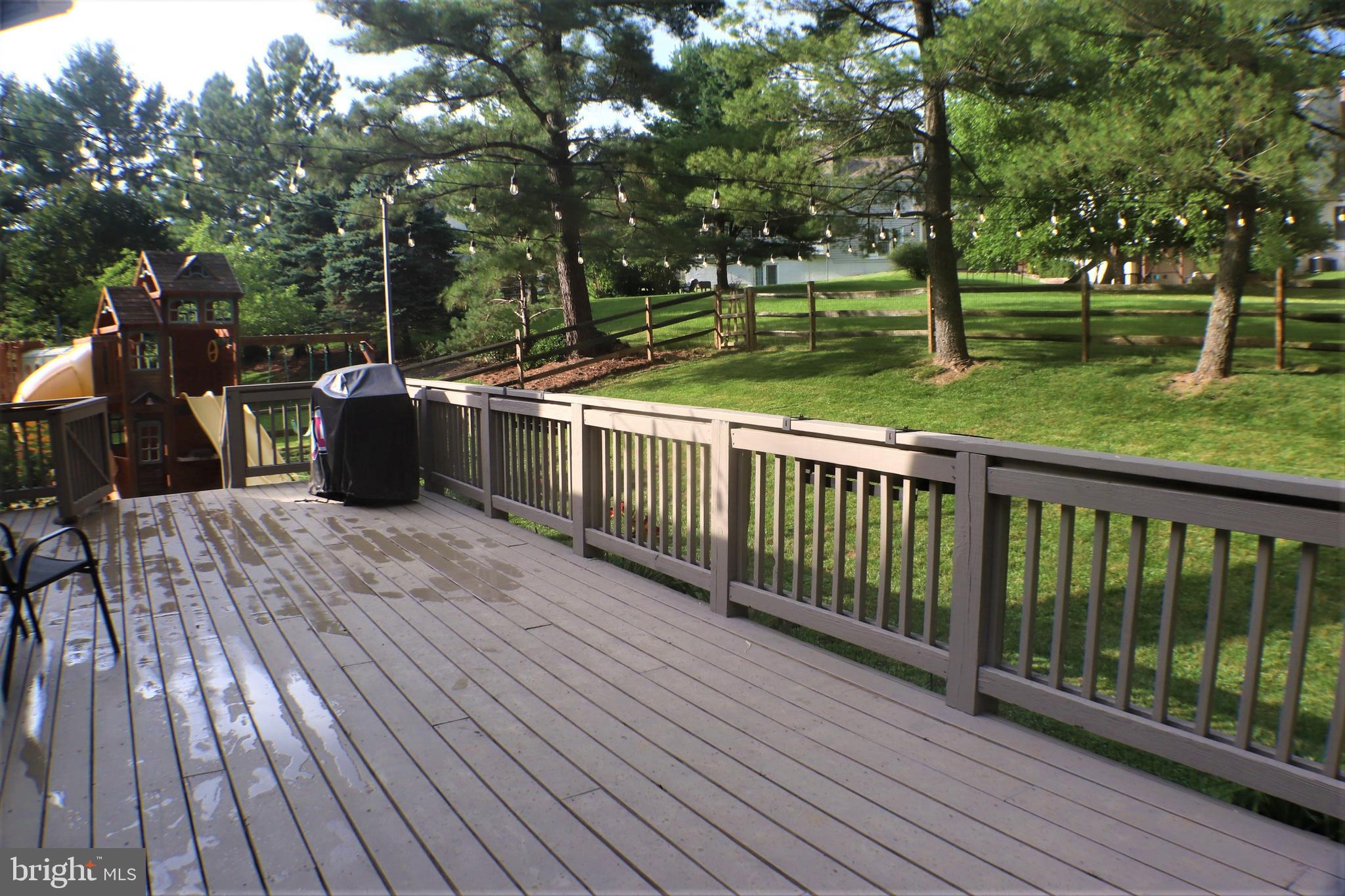 8205 Dry Ridge Road Montgomery Village, MD 20886 - Photo 41 of 44 Backyard Deck
