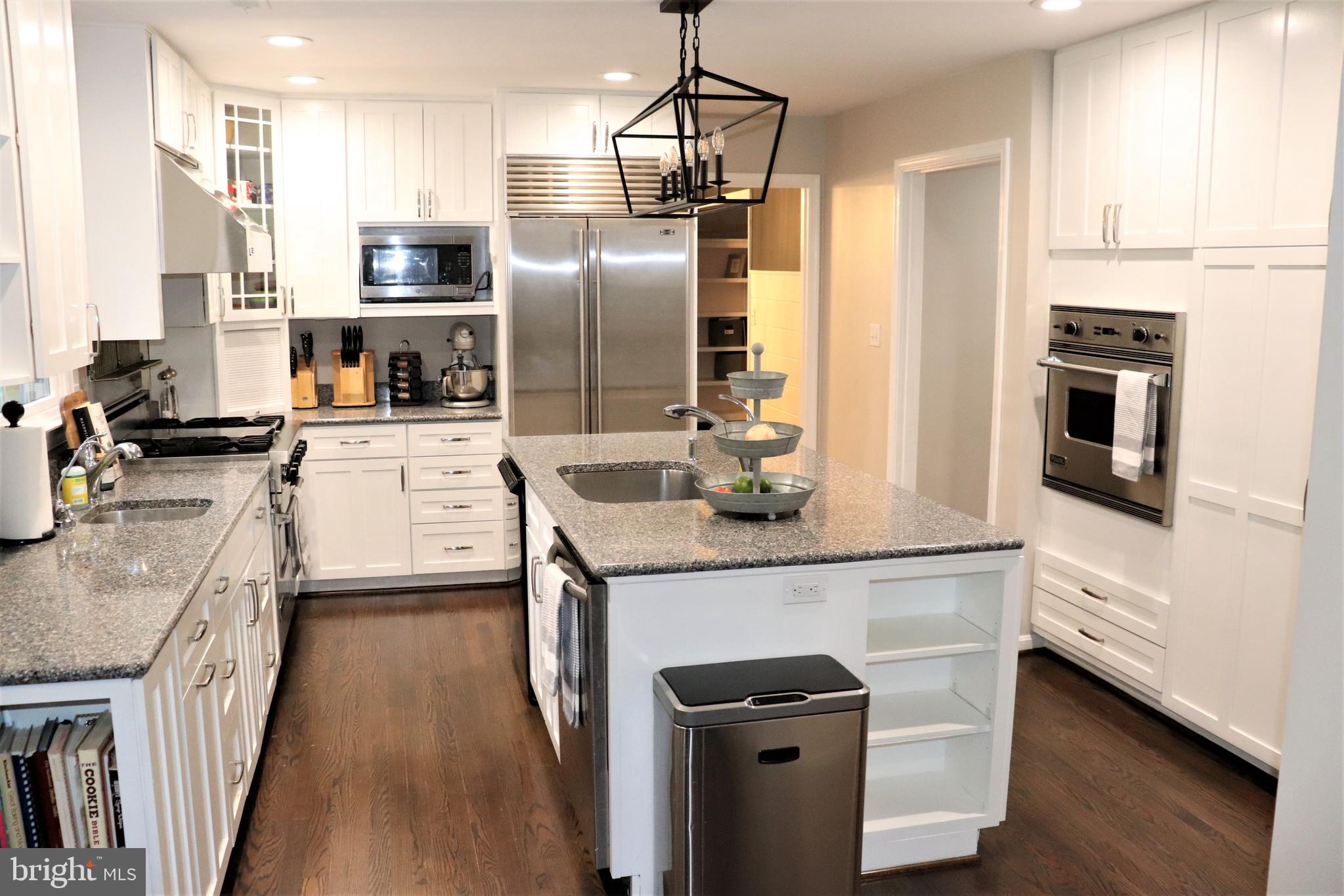 8205 Dry Ridge Road Montgomery Village, MD 20886 - Photo 9 of 44 Kitchen