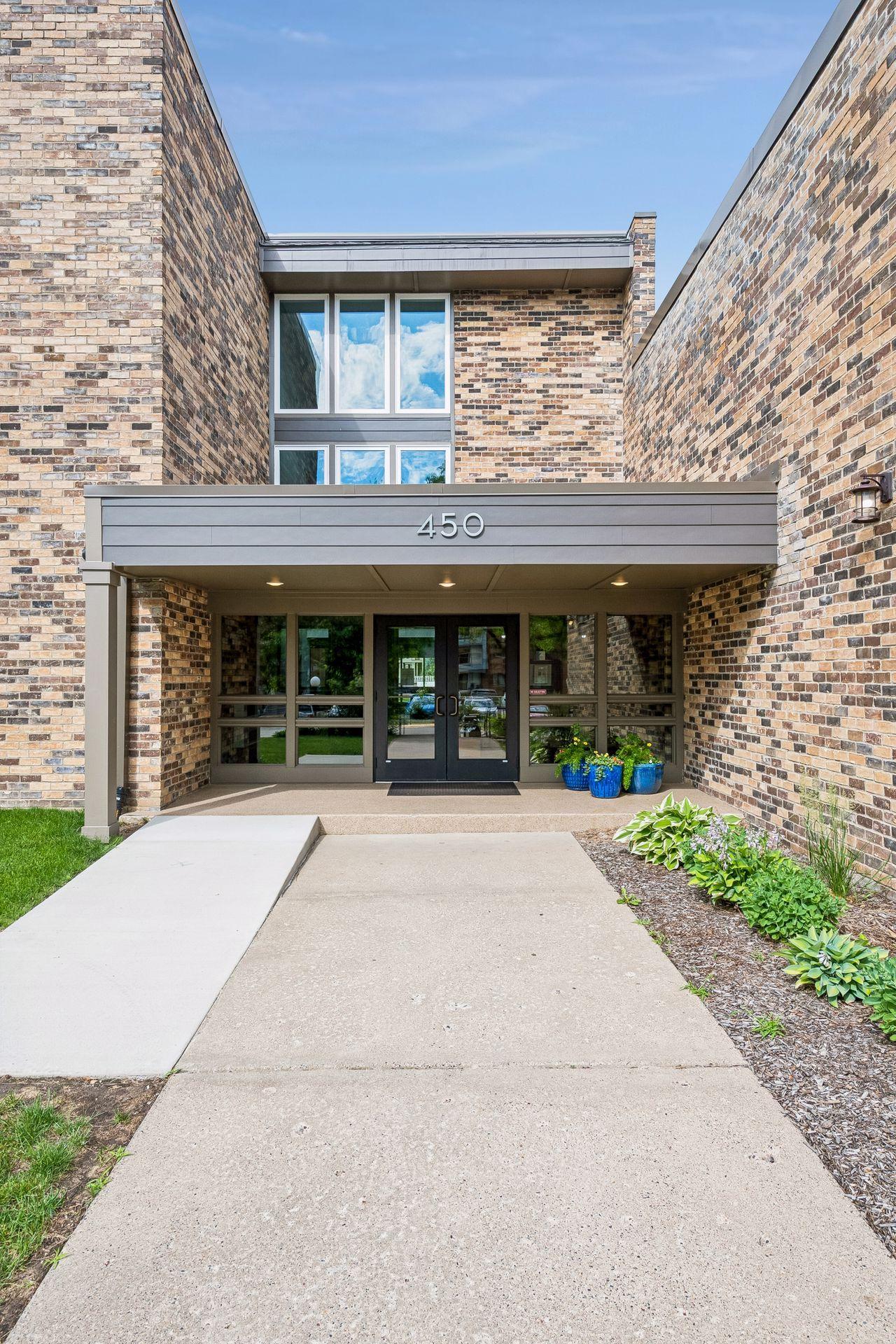 450 Ford Road, Unit 303 St. Louis Park, MN 55426 - Photo 1 of 32