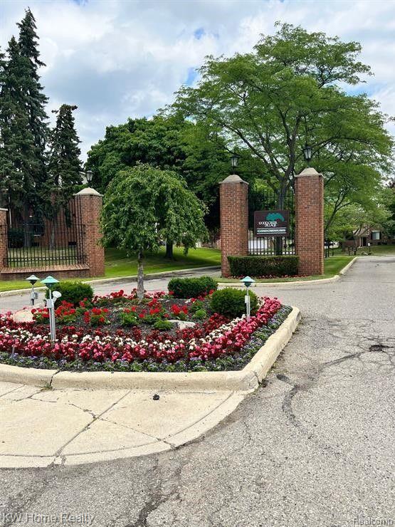 29632 Middlebelt Road, Unit 1703 Farmington Hills, MI 48334 - Photo 2 of 30