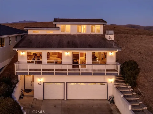 a view of building with lot of windows