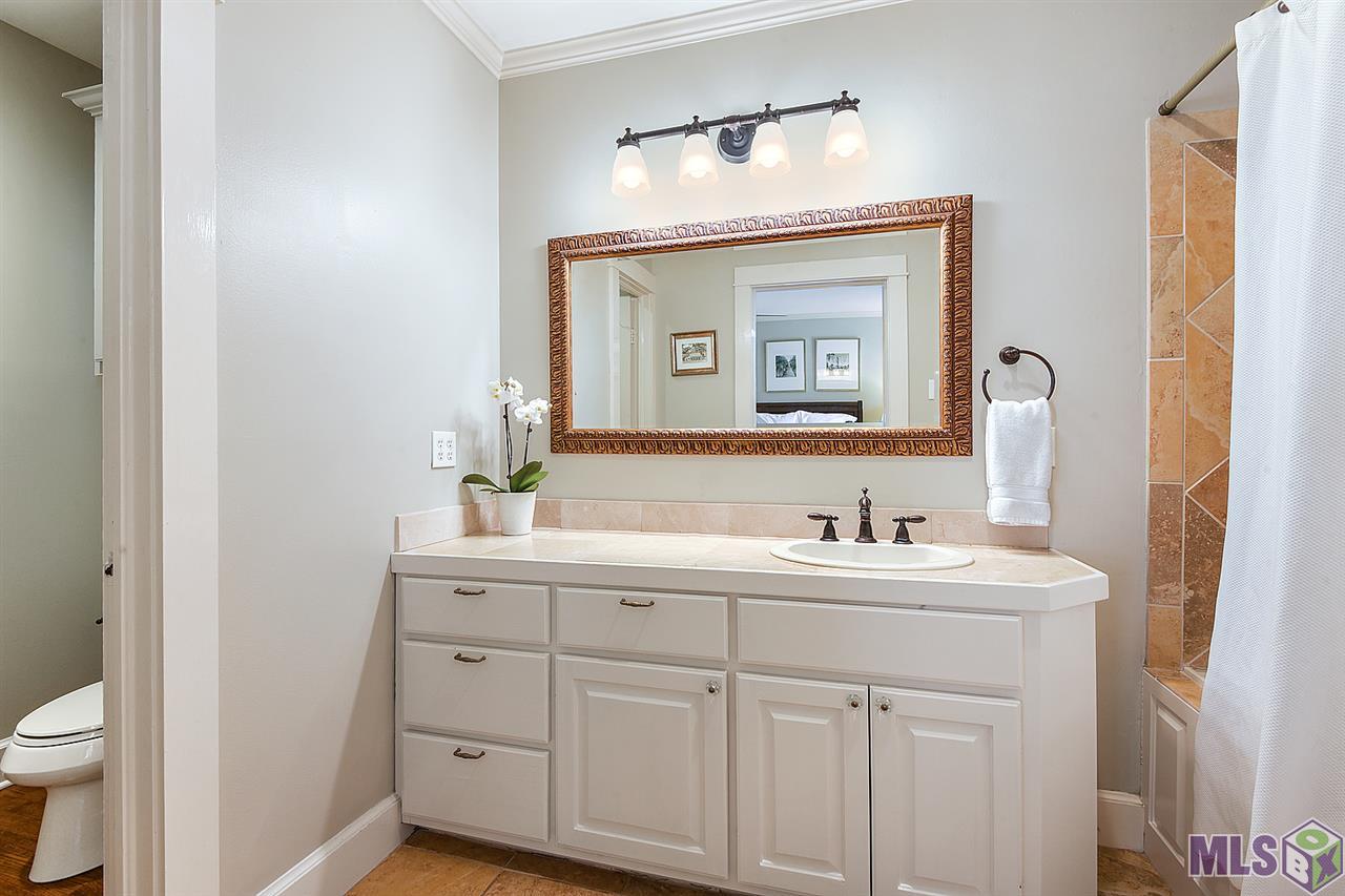 4239 Sweetbriar Street Baton Rouge, LA 70808 - Photo 10 of 19 Gallery Image 10