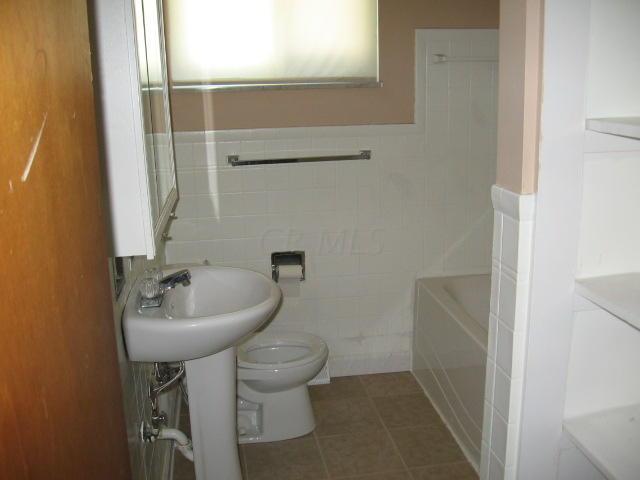 1261 Bernhard Road Columbus, OH 43227 - Photo 13 of 16 Gallery Image 13