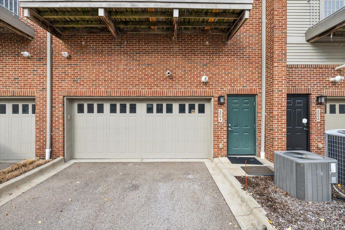 2004 Hazel Street Birmingham, MI 48009 - Photo 7 of 66