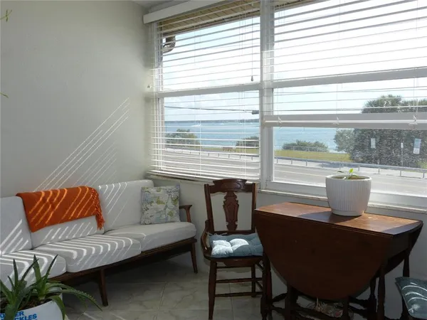 $1,895 | 2 Causeway Boulevard, Unit 206, Dunedin, FL 34698