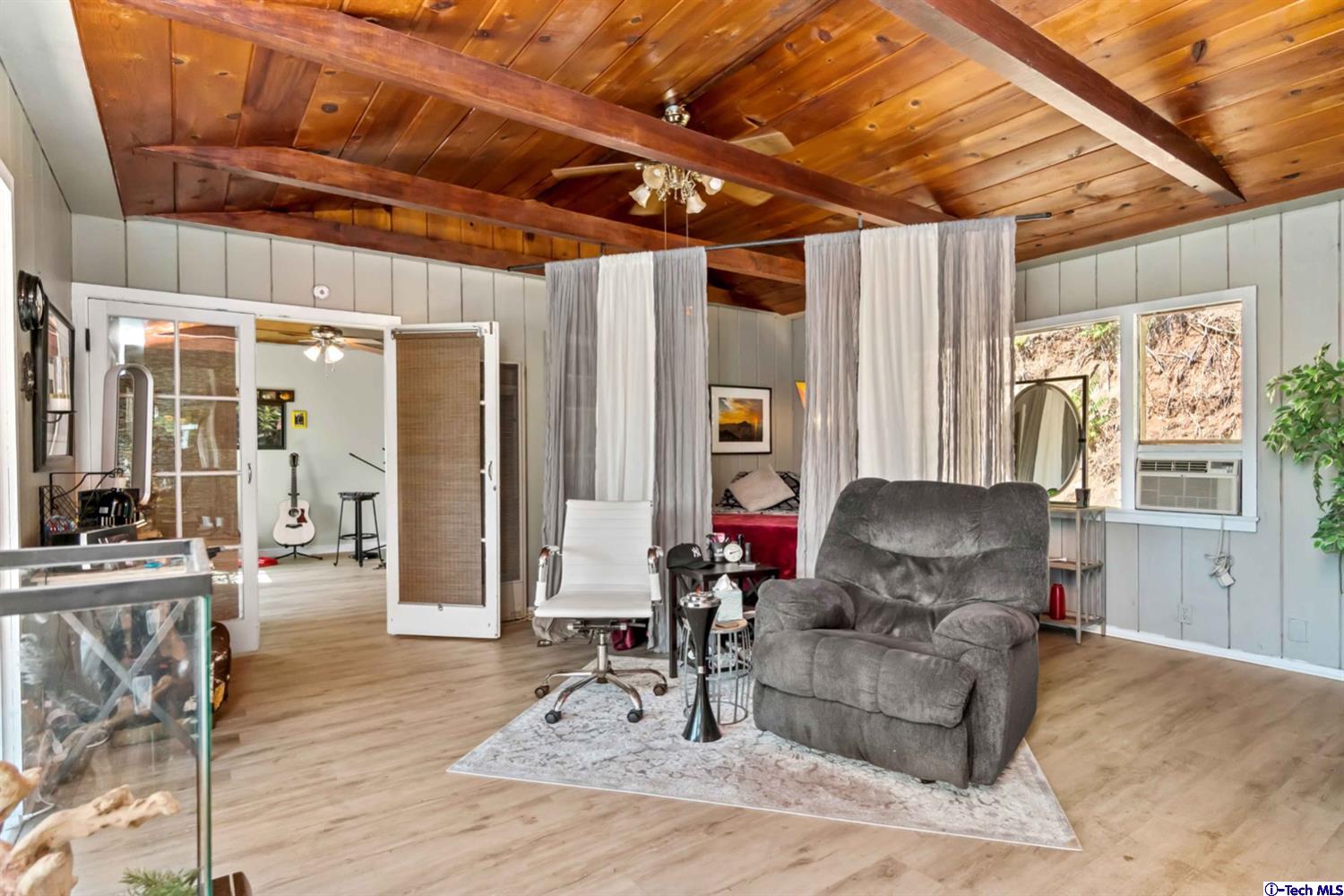 9407 Reverie Road Tujunga, CA 91042 - Photo 15 of 54 Gallery Image 15