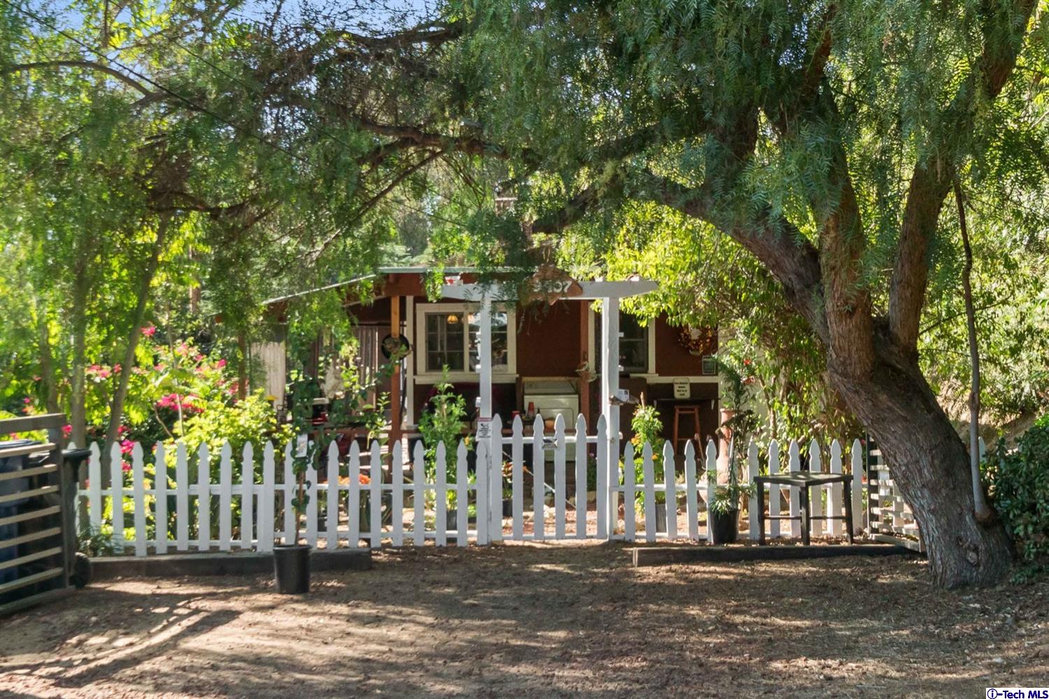 9407 Reverie Road Tujunga, CA 91042 - Photo 4 of 54 Gallery Image 4