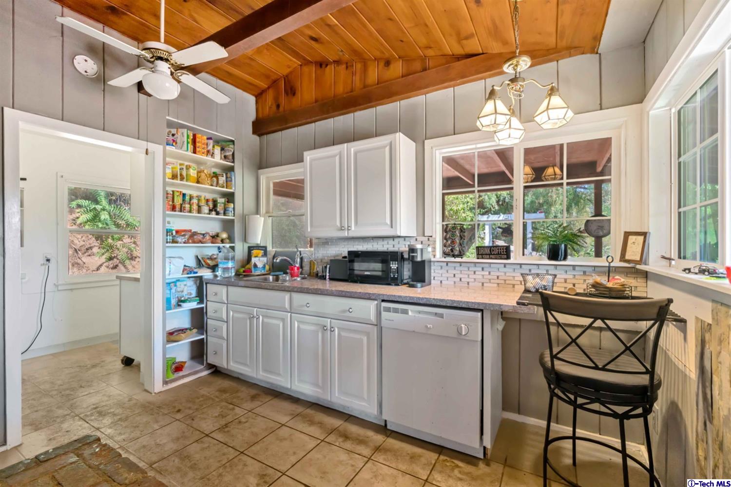 9407 Reverie Road Tujunga, CA 91042 - Photo 6 of 54 Gallery Image 6