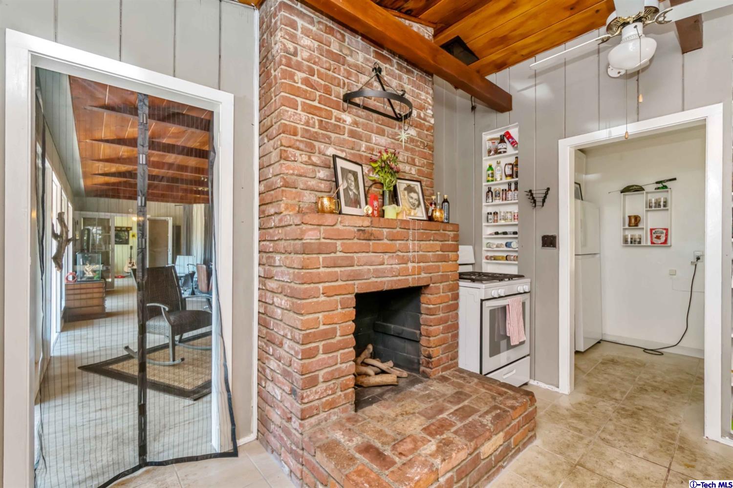 9407 Reverie Road Tujunga, CA 91042 - Photo 7 of 54 Gallery Image 7