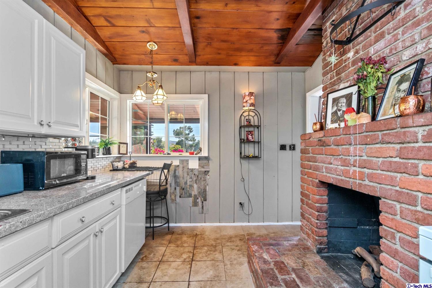 9407 Reverie Road Tujunga, CA 91042 - Photo 8 of 54 Gallery Image 8