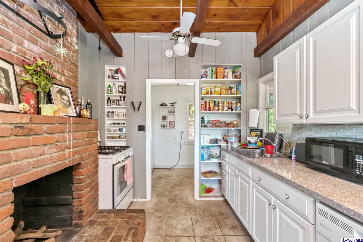 9407 Reverie Road Tujunga, CA 91042 - Photo 10 of 54 Gallery Image 10