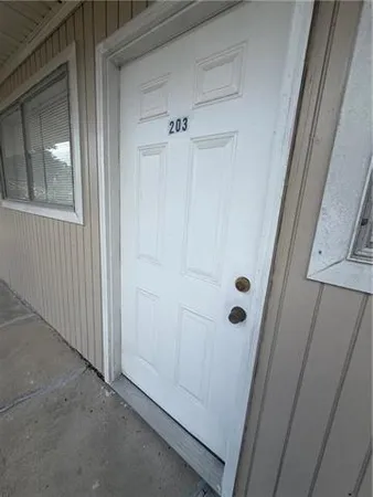 $750 | 707 North Robertson Street, Unit 203, Chalmette, LA 70043