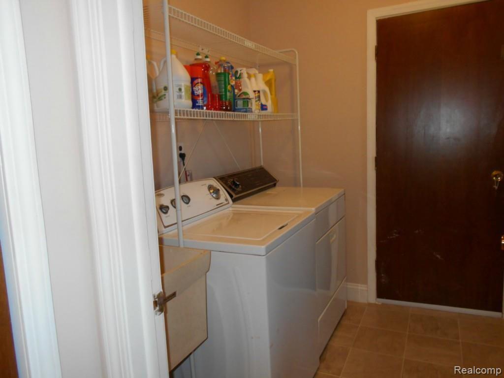 679 Rutgers Road Rochester Hills, MI 48309 - Photo 15 of 24