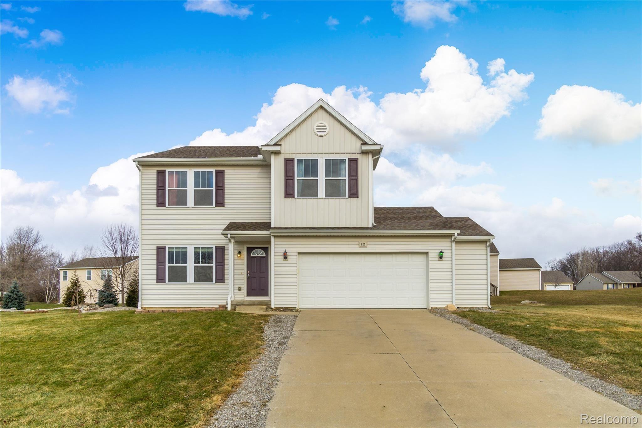 820 Dewars Street Howell, MI 48843 - Photo 1 of 25 Exteriors (2 of 8).jpg