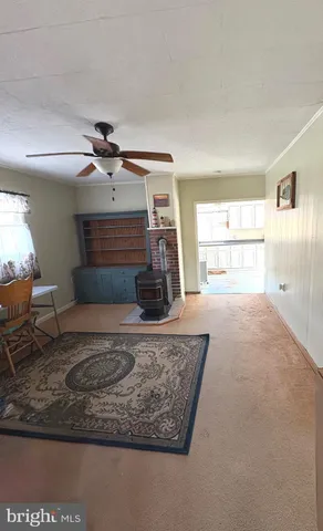 a view of a livingroom with furniture