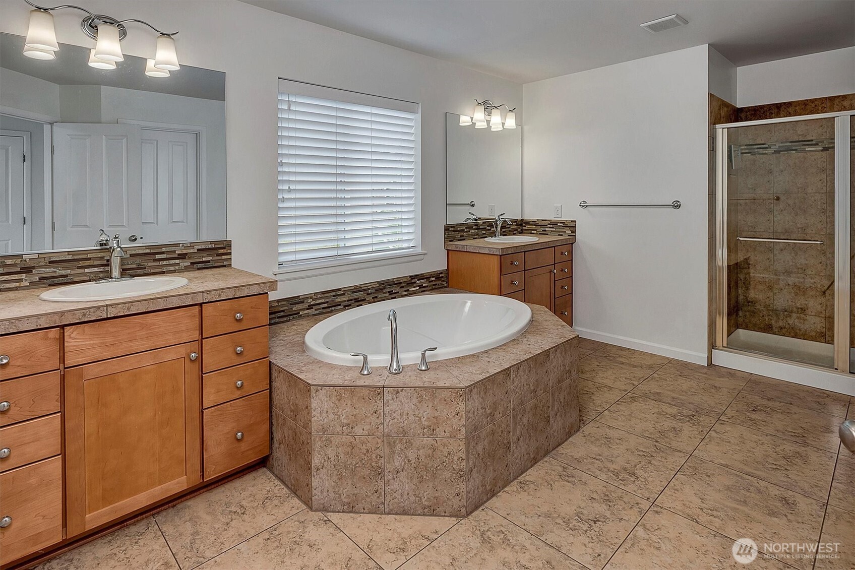 16207 Southeast 138th Place Renton, WA 98059 - Photo 22 of 32 Gallery Image 22