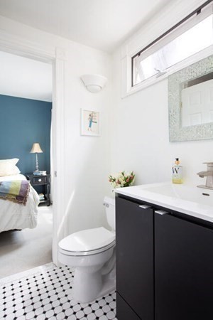 39 Mt Vernon Street, Unit 2 Boston, MA 02129 - Photo 6 of 9 a bathroom with a sink a toilet and shower