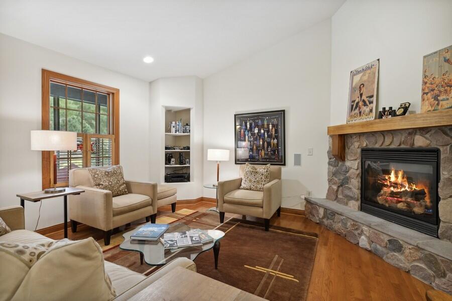 16620 Runyon Road Buchanan, MI 49107 - Photo 6 of 33 06_16620RunyonRd_165_LivingRoom_LowRes