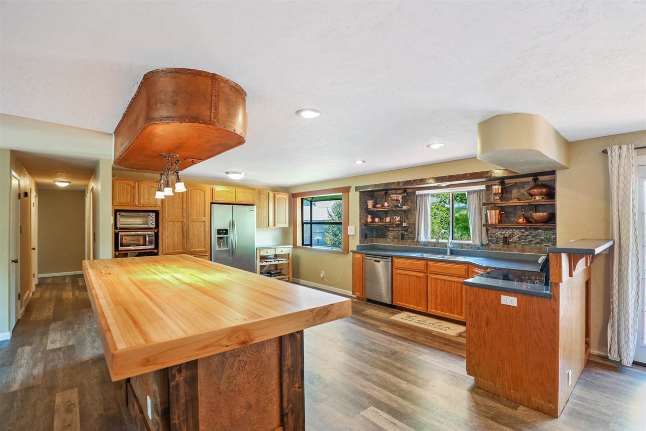 3823 North Stevenson Road Otis Orchards, WA 99027 - Photo 3 of 25 Gallery Image 3